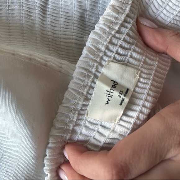 Aritzia Novella Top - Picture 4 of 4